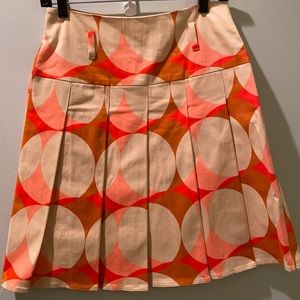 Pleated mod print skirt